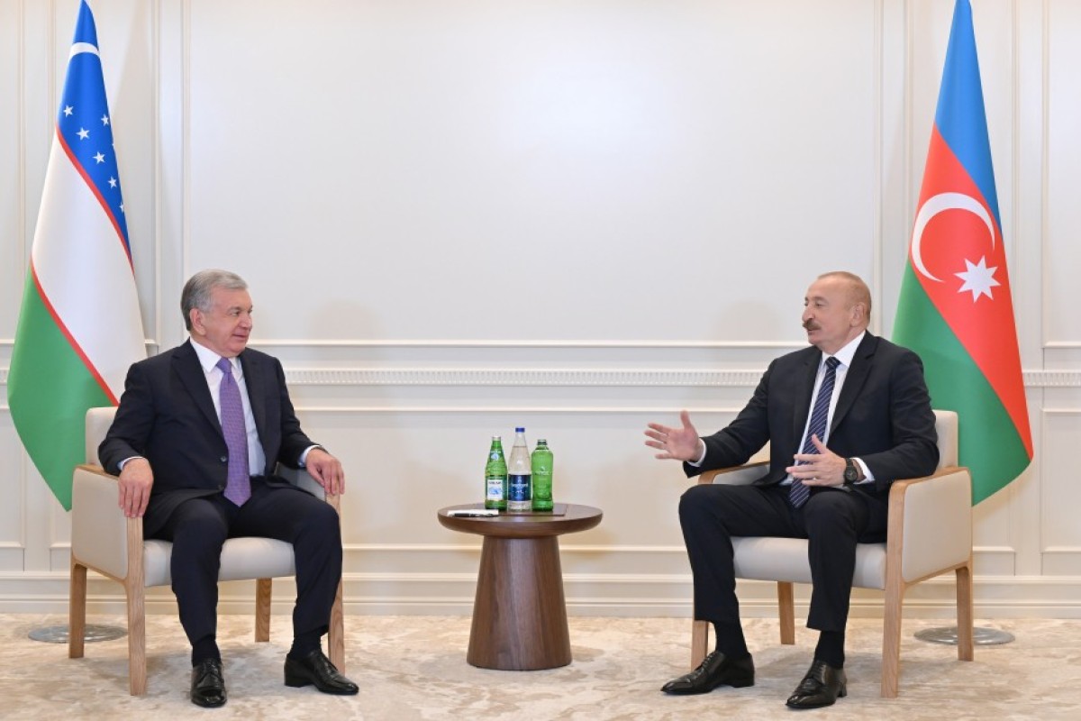 İlham Əliyev Özbəkistan Prezidenti ilə görüşüb