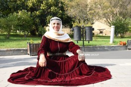 Bakının mərkəzində kəlağayı ilə yürüş keçirilib - FOTO 