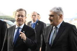 İsrail Prezidenti İsxak Hersoq Azərbaycana səfərə gəlib