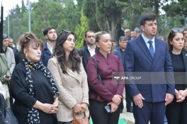 Xalq artisti Ramiz Quliyevin qəbirüstü abidəsinin açılışı olub - FOTO 