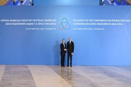 Prezident İlham Əliyev AQEM-in 7-ci Zirvə Toplantısında çıxış edir - YENİLƏNİB-1 