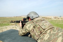 XTQ hərbi hissəsində vəzifəlilərin təlim toplanışı davam edir