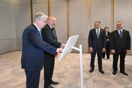 Bakıda Azərbaycan və Qazaxıstan prezidentləri görüşüblər, Trans-Xəzər Fiber-Optik Kabel Xəttinin açılışını ediblər