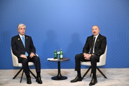 Bakıda Azərbaycan və Qazaxıstan prezidentləri görüşüblər, Trans-Xəzər Fiber-Optik Kabel Xəttinin açılışını ediblər