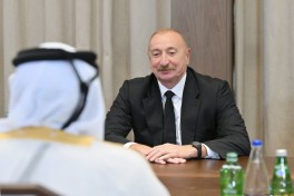 Prezident İlham Əliyev Qətər Əmiri ilə görüşüb