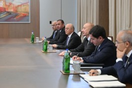 Prezident İlham Əliyev Qətər Əmiri ilə görüşüb