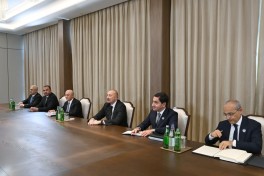 Prezident İlham Əliyev Qətər Əmiri ilə görüşüb