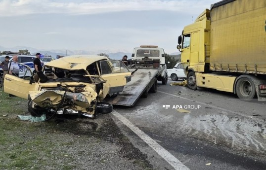 İsmayıllıda yol qəzasında bir nəfər ölüb, iki nəfər xəsarət alıb - FOTO 