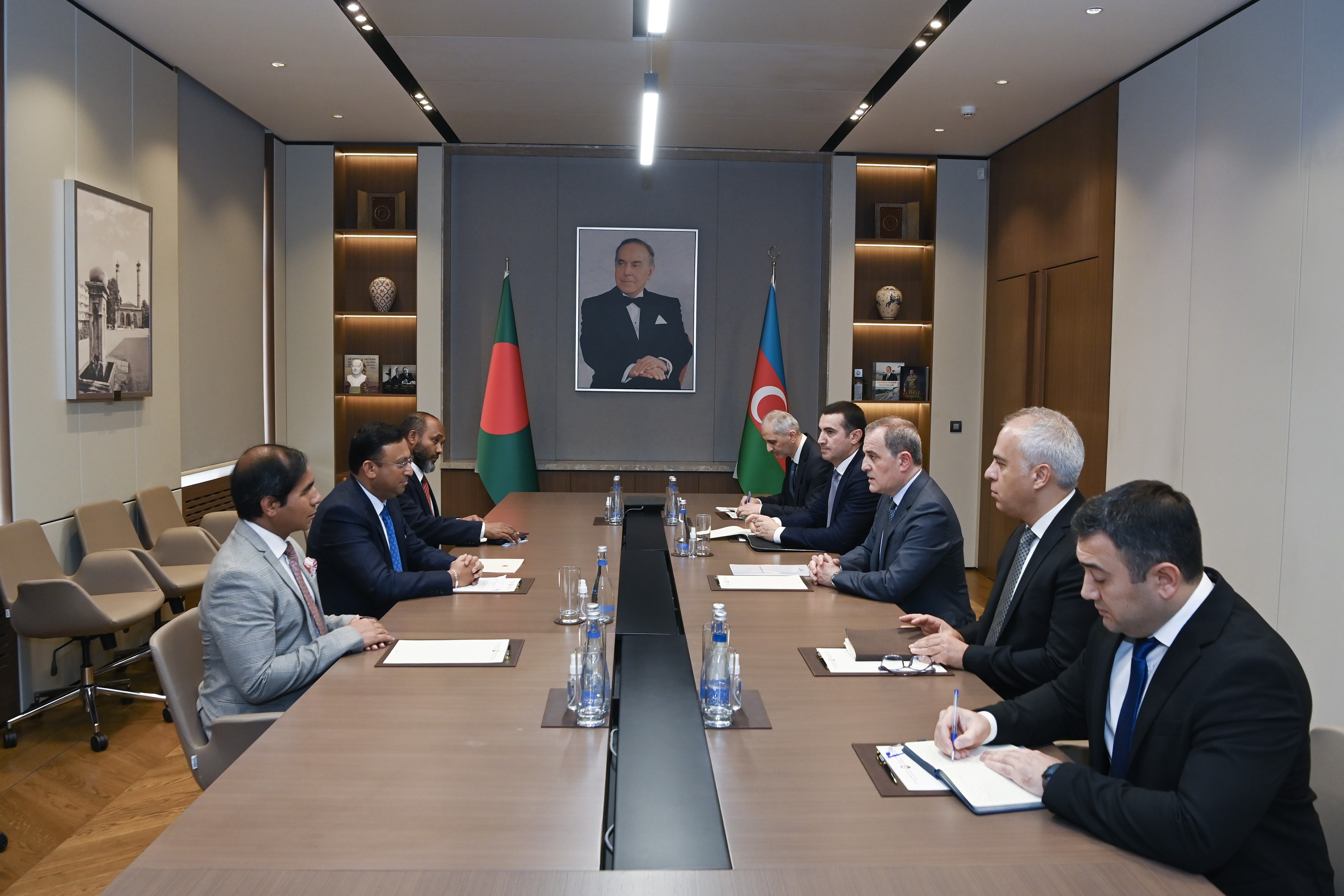 Ceyhun Bayramov Banqladeş XİN rəhbəri ilə görüşüb