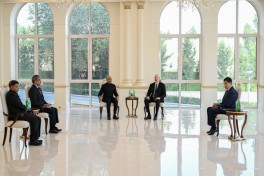 Prezident İlham Əliyev Hindistanın yeni təyin olunmuş səfirini qəbul edib