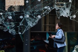 Fransada kütləvi etirazlar zamanı 1200 nəfər saxlanılıb  - FOTOLENT 