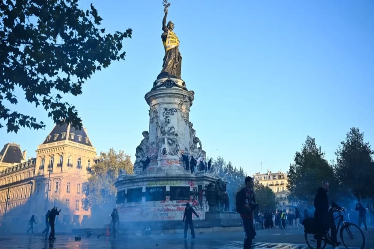 Fransada 2397 nəfər saxlanılıb, 997 təhlükəsizlik əməkdaşı yaralanıb