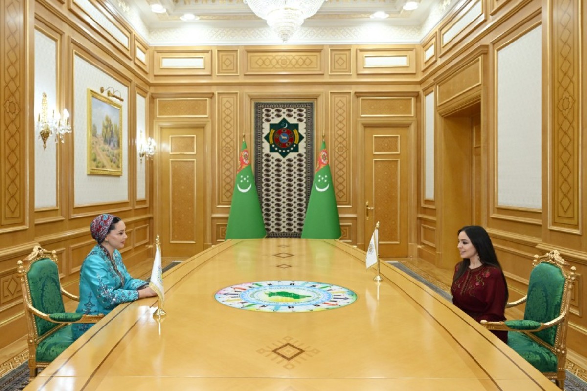 Leyla Əliyeva Arkadağ şəhərində Oğulcahan Atabayeva ilə görüşüb - <span class="red_color">FOTO