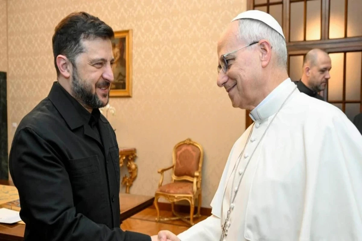 Ukrayna Prezidenti Volodimir Zelenski və Roma Papası XIV Lev
