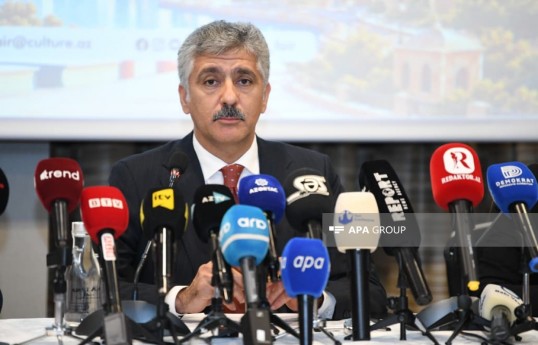 Mədəniyyət Nazirliyinin Azərbaycan dili və ədəbiyyatı siyasəti şöbəsinin müdiri Vasif Qurbanzadə