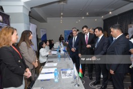 Dövlət Proqramının məzunları üçün karyera sərgisi keçirilib