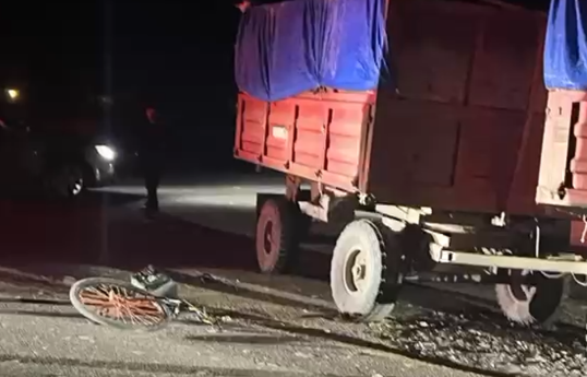 Neftçalada 13 yaşlı uşaq traktorun qoşqusunun altında qalaraq ölüb - YENİLƏNİB 