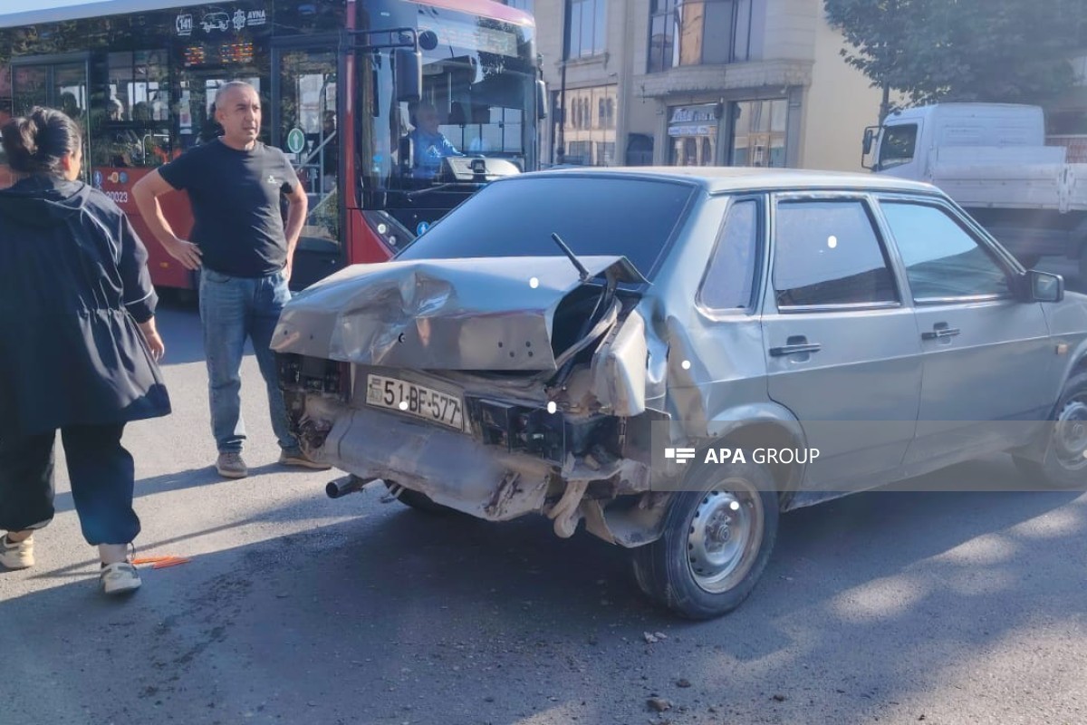 В Гяндже столкнулись 4 автомобиля, пострадали 4 человека -<span class="red_color">ФОТО-ОБНОВЛЕНО