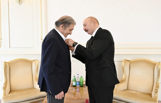 Xalq rəssamı Fərhad Xəlilov: "İstiqlal" ordeninin şəklini hazırlayanda heç fikirləşməzdim ki, bunu alacam