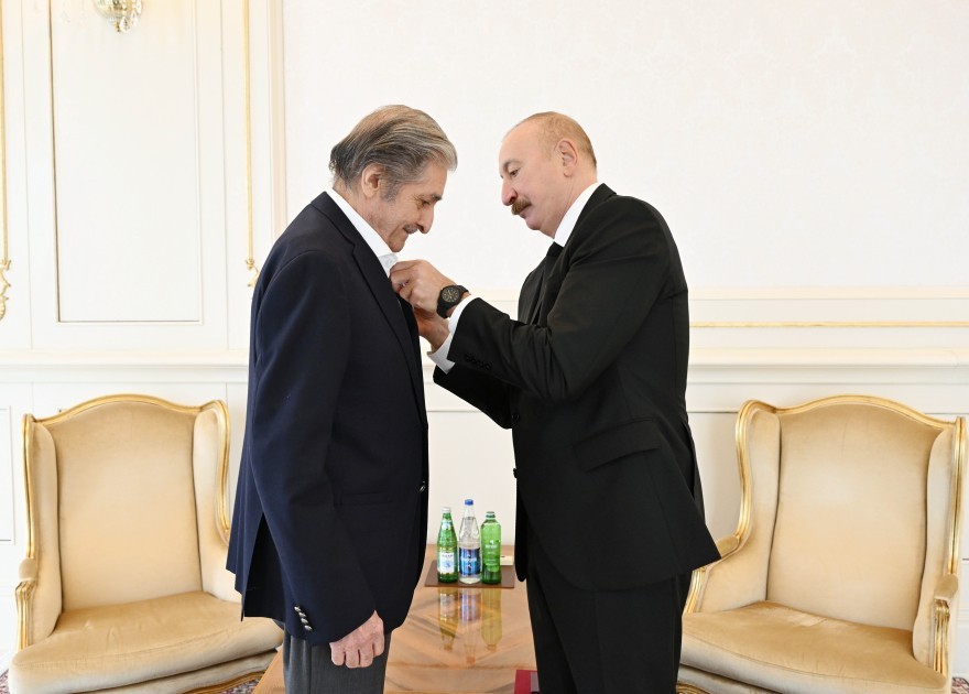 Xalq rəssamı Fərhad Xəlilov: "İstiqlal" ordeninin şəklini hazırlayanda heç fikirləşməzdim ki, bunu alacam