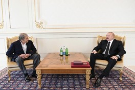 Prezident İlham Əliyev Fərhad Xəlilova 