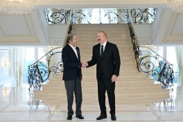 Prezident İlham Əliyev Fərhad Xəlilova “İstiqlal” ordenini təqdim edib