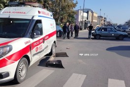 Gəncədə 3 avtomobil və təcili yardım maşını toqquşub, 4 nəfər xəsarət alıb - FOTO  - YENİLƏNİB 