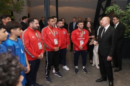 Prezident İlham Əliyev FIFA U-15 dünya çempionatının və festivalının açılış mərasimini izləyib - YENİLƏNİB 