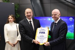 Prezident İlham Əliyev FIFA U-15 dünya çempionatının və festivalının açılış mərasimini izləyib - YENİLƏNİB 