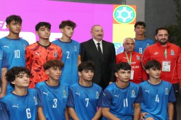 Prezident İlham Əliyev FIFA U-15 dünya çempionatının və festivalının açılış mərasimini izləyib - YENİLƏNİB 