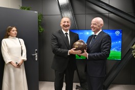 Prezident İlham Əliyev FIFA U-15 dünya çempionatının və festivalının açılış mərasimini izləyib - YENİLƏNİB 