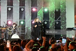 Zeytun Festivalında estrada ulduzlarının konserti olub