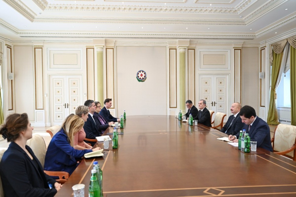President Ilham Aliyev receives Dutch Foreign Minister