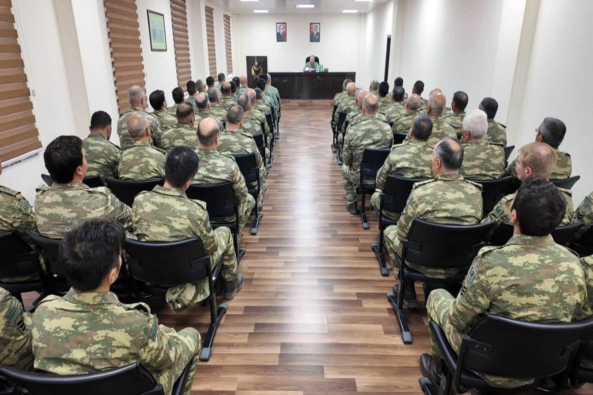 В азербайджанской армии завершились учебные сборы военнообязанных, призванных из запаса
