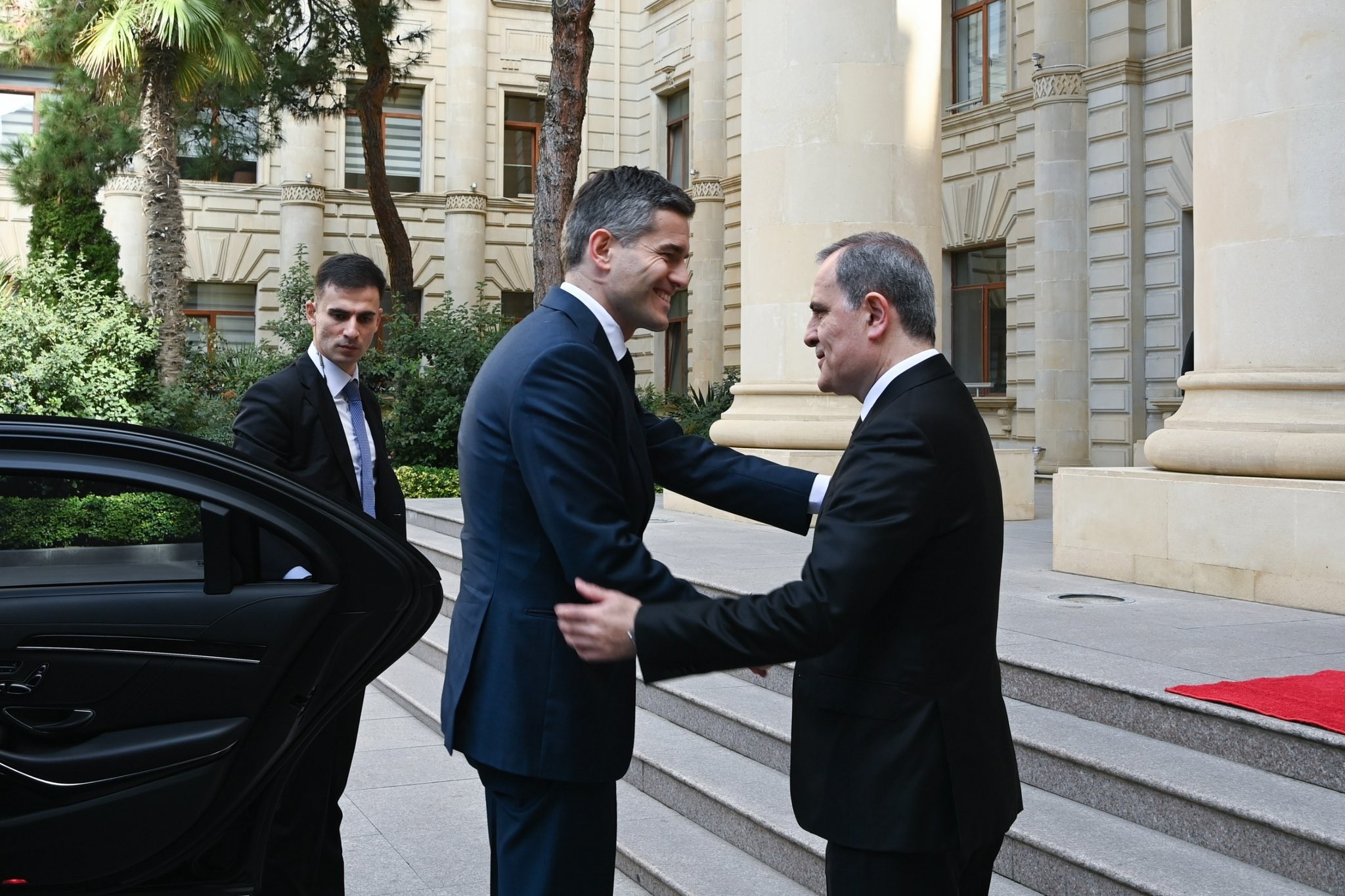 Ceyhun Bayramov Niderland xarici işlər naziri Tom Berendsenlə görüşüb