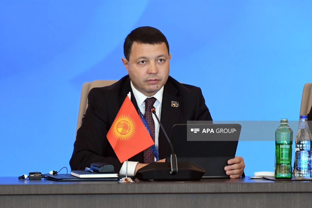 Qırğızıstanın Mədəniyyət, İnformasiya və Gənclər Siyasəti naziri Mirbek Mambetaliyev