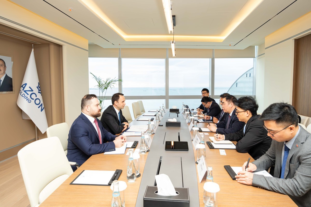 AZCON Holding-in icraçı direktoru Şahin Babayev Çinin “CRRC Zhuzhou locomotive” şirkətinin nümayəndə heyəti ilə görüşüb