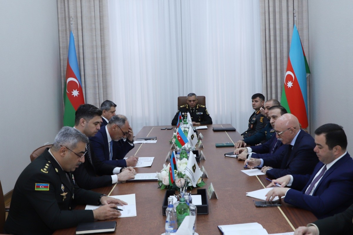 Müddətli həqiqi hərbi xidmətə oktyabr çağırışının yekunları müzakirə olunub