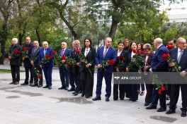 Bakıda Atatürkün heykəli ziyarət olunub