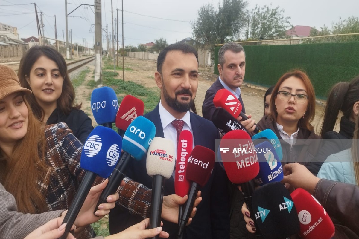 Kürdəxanı, Saray, Fatmayı, Binəqədi və Güzdəkdə dəmiryolu stansiyalarının yaradılması nəzərdə tutulur
