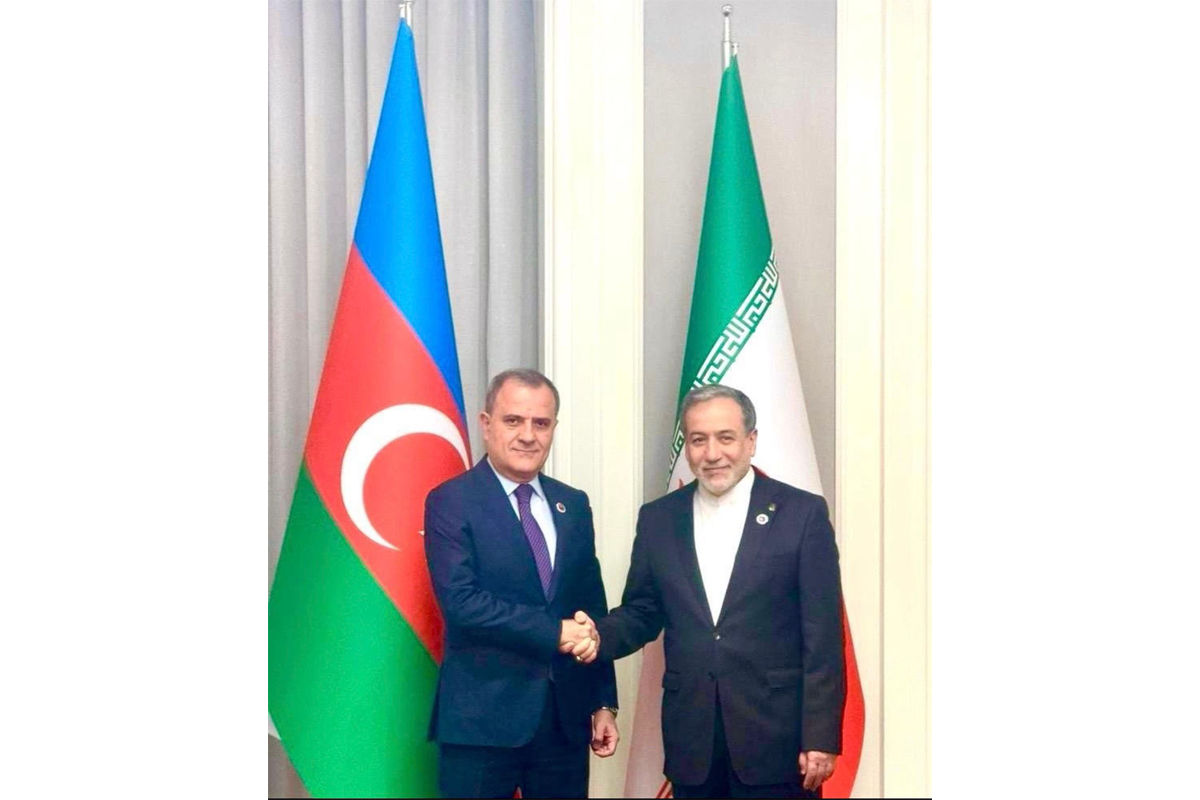 Ceyhun Bayramov Bişkekdə Abbas Əraqçi ilə görüşüb, Azərbaycan–İran münasibətləri müzakirə edilib