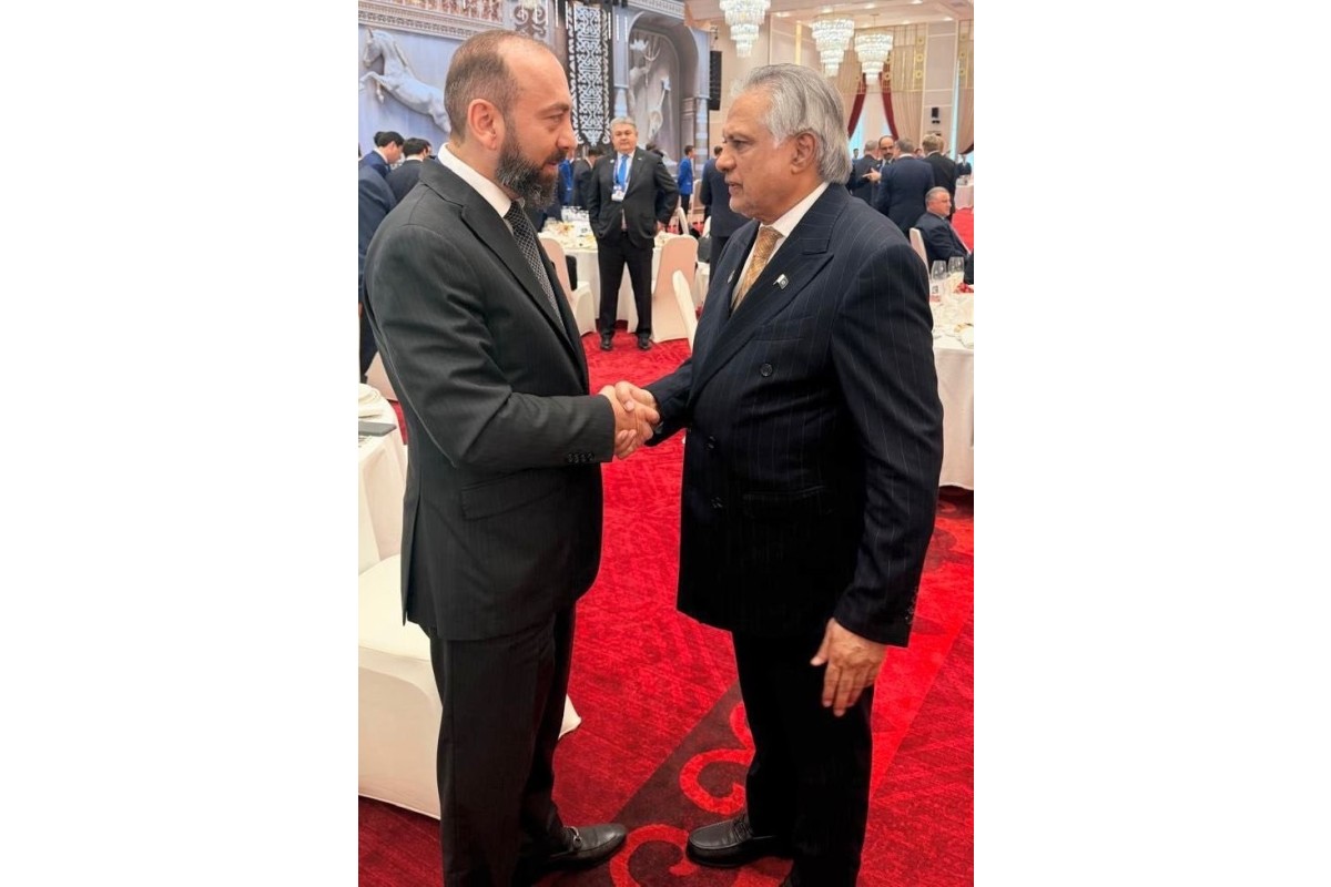 Ararat Mirzoyan, İshaq Dar