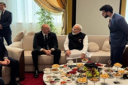 Prezident İlham Əliyev Bişkekdə Hindistan Baş naziri ilə söhbət edib - FOTO 