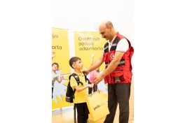 Yelo Bank Cəbrayılda birincilərin məktəb həyəcanına şərik oldu!