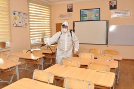 Bakıda məktəblərdə dezinfeksiya işləri aparılır