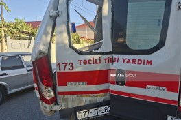 Qusarda təcili tibbi yardım avtomobili yük maşını ilə toqquşub - FOTO 