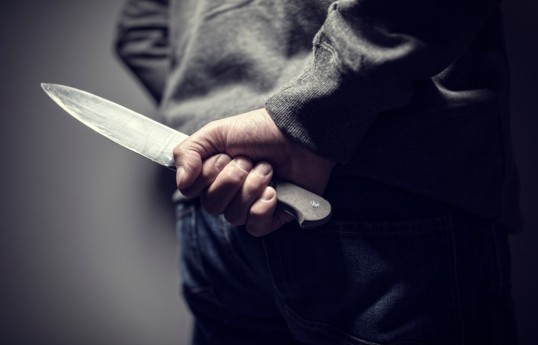 Gəncədə 25 yaşlı gənc bıçaqlanıb