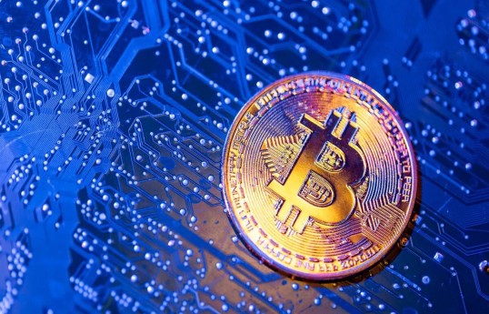 “Bitcoin”in qiyməti yenidən 81 min dolları ötüb