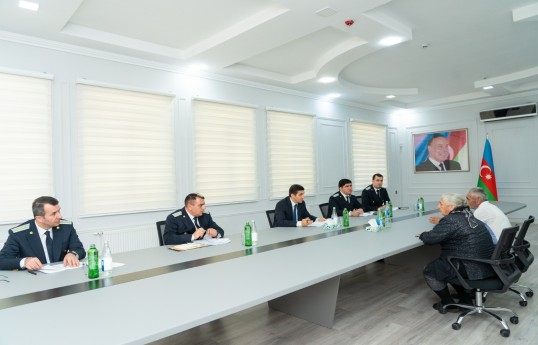 Ədliyyə naziri Yevlaxda vətəndaşları qəbul edib