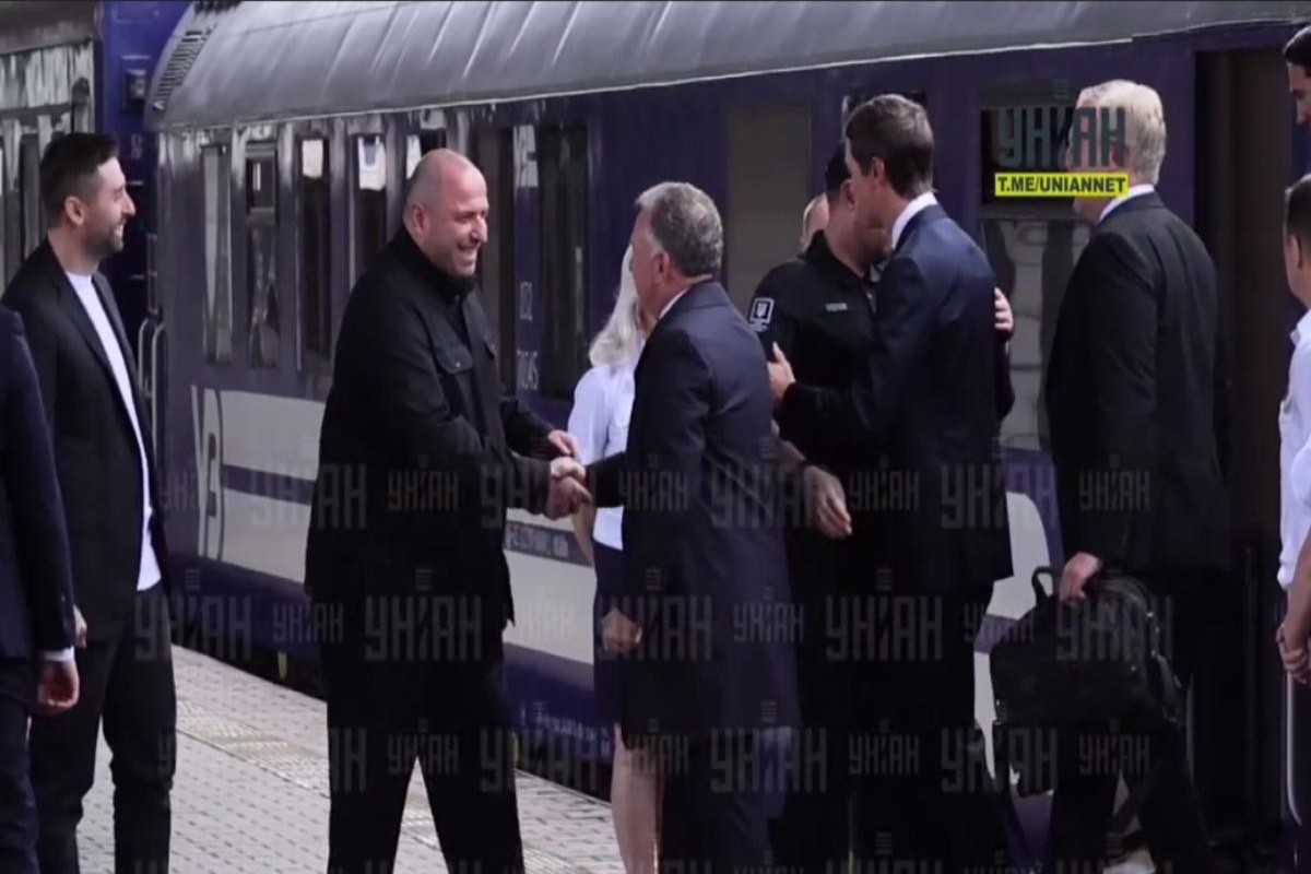 Stiv Uitkoff və Cared Kuşner Kiyevə səfər edib